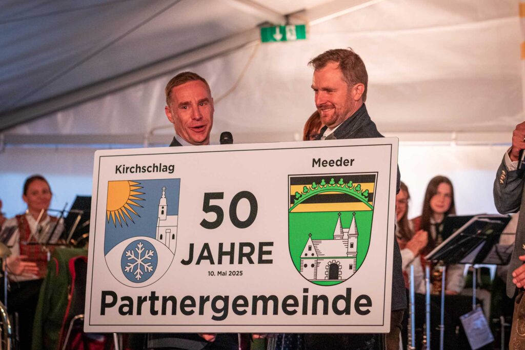 Kirchschlag feiert - Geschenk an Meeder