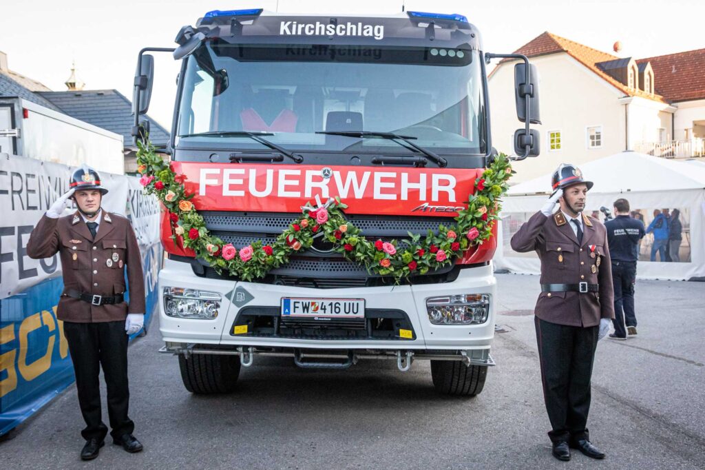 Kirchschlag feiert 2025 - Segnung Tanklöschfahrzeug